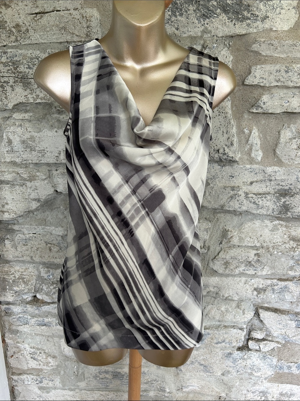 Sleeveless Cowl Neck Plaid Print Top